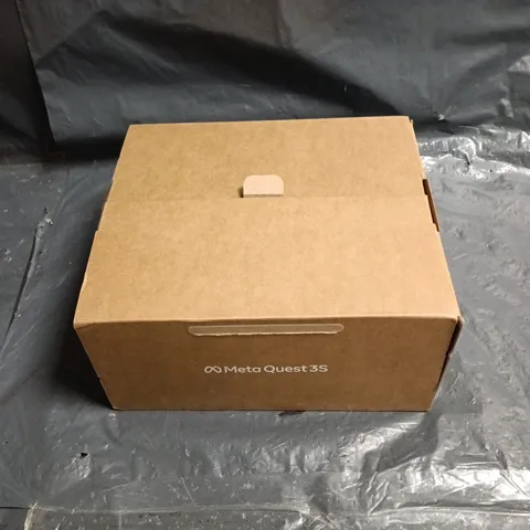 META QUEST 3 VR HEADSET WITH CONTROLLERS – BOXED 