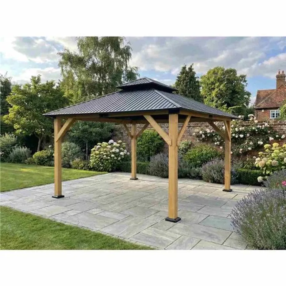 BOXED NORFOLK COLLECTION OTTAWA CEDAR WOOD FRAME WITH DOUBLE ROOF (4 BOXES )