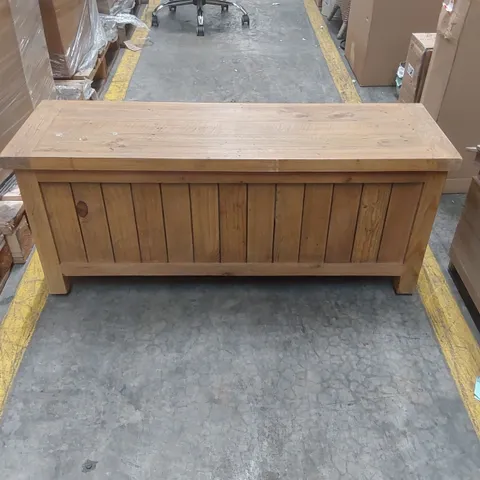 ASHWELL BLANKET BOX NATURAL RECLAIMED PINE WITH GAS LIFT