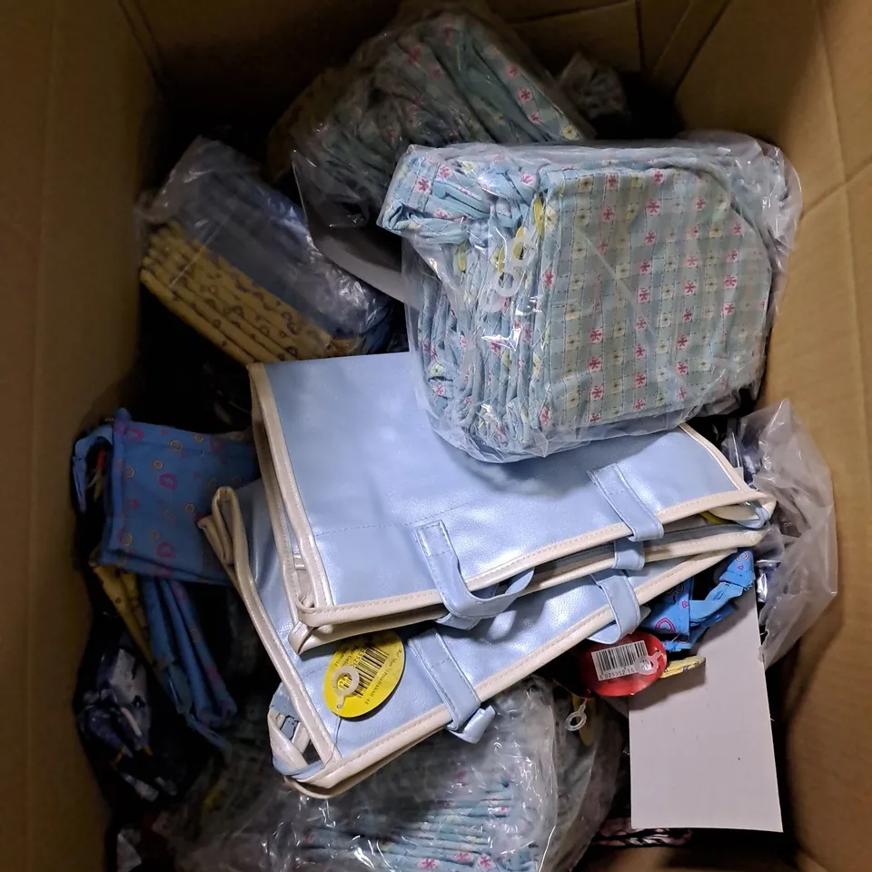 BOX OF APPROX 200 ASSORTED BAGS UNLIMITED POUCHES AND BAGS IN VARIOUS COLOURS AND STYLES
