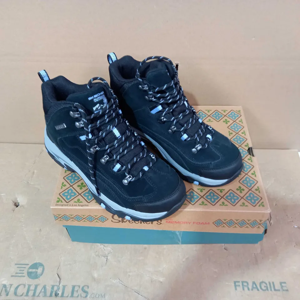 BOXED PAIR OF SKECHERS - SIZE 5