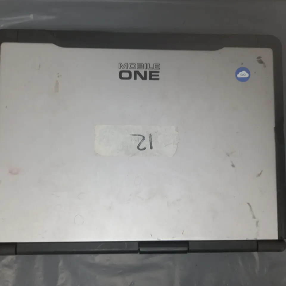 RM MOBILE ONE 15 INCH CELERON DUAL-CORE T3000 1.80GHZ