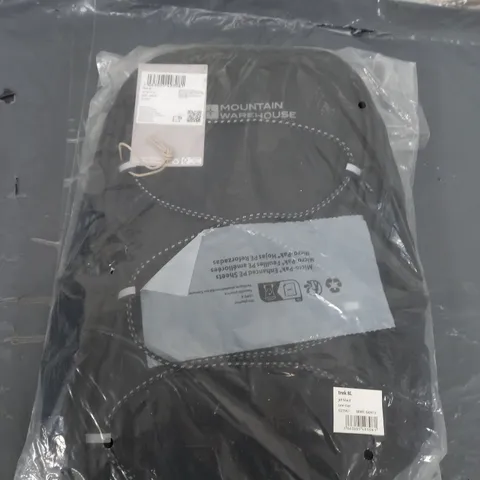 MOUNTAIN WAREHOUSE JET BLACK BACKPACK