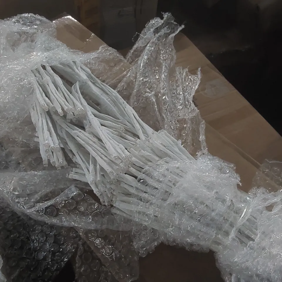 BOXED LIGHT UP CHRISTMAS TWIG TEE DECORATION 