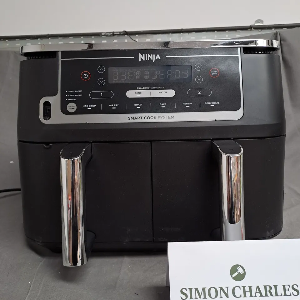 BOXED NINJA FOODI MAX DUALZONE AIR FRYER IN BLACK