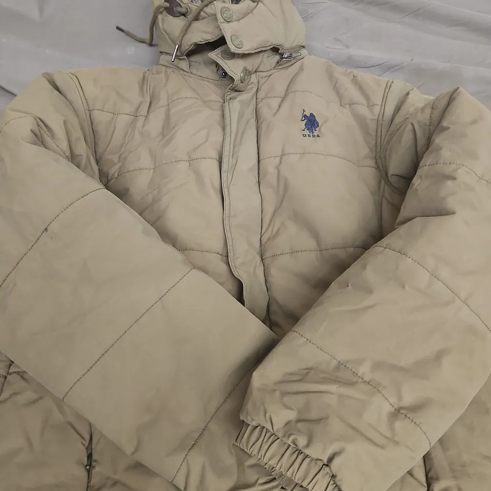 U.S. POLO ASSN. MEN'S QUILTED PUFFER JACKET – KHAKI, SIZE L
