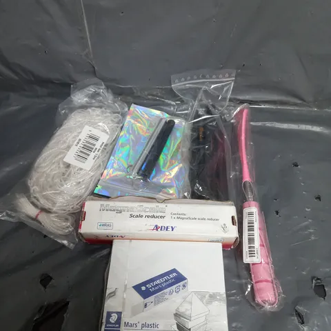 APPROXIMATELY 20 ASSORTED HOUSEHOLD ITEMS TOO INCLUDE TOOLS , MARS PLASTIC , SCALE REDUCER , ETC
