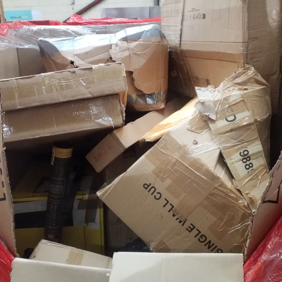 PALLET CONTAINING ASSORTED PRODUCTS INCLUDING TELESCOPIC LADDER, POP UP TENT, DOG DOOR & CHAIR MAT FOR CARPET