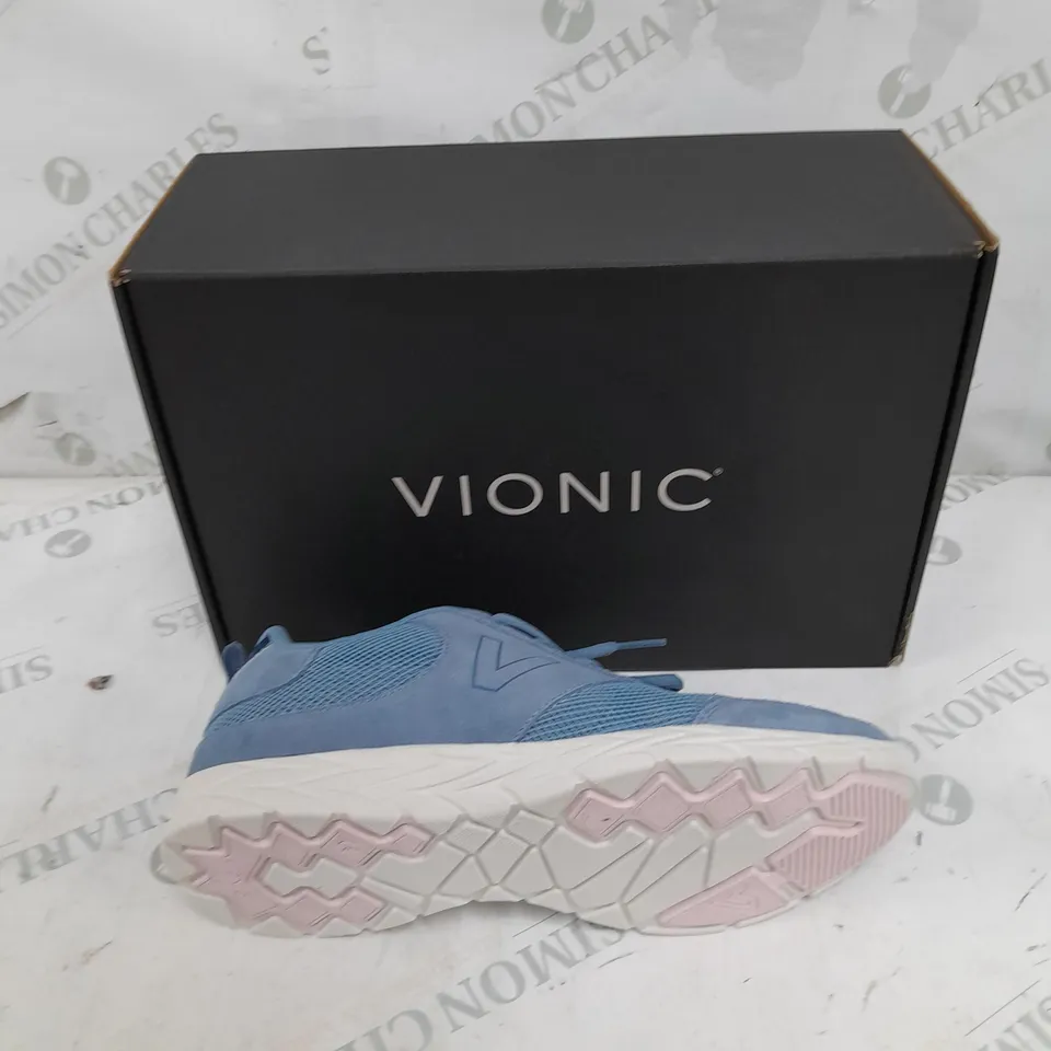 BOXED PAIR OF VIONIC BLUE MESH TRAINERS SIZE 7 