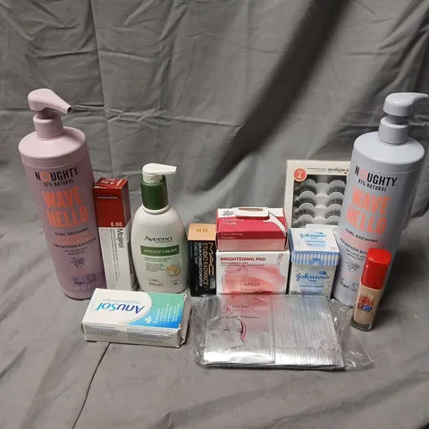 APPROXIMATELY 15 ASSORTED COSMETICS ITEMS TO INCLUDE WAVE HELLO CONDITIONER, BRIGHTENING PAD, AVEENO CREAM, ETC - COLLECTION ONLY