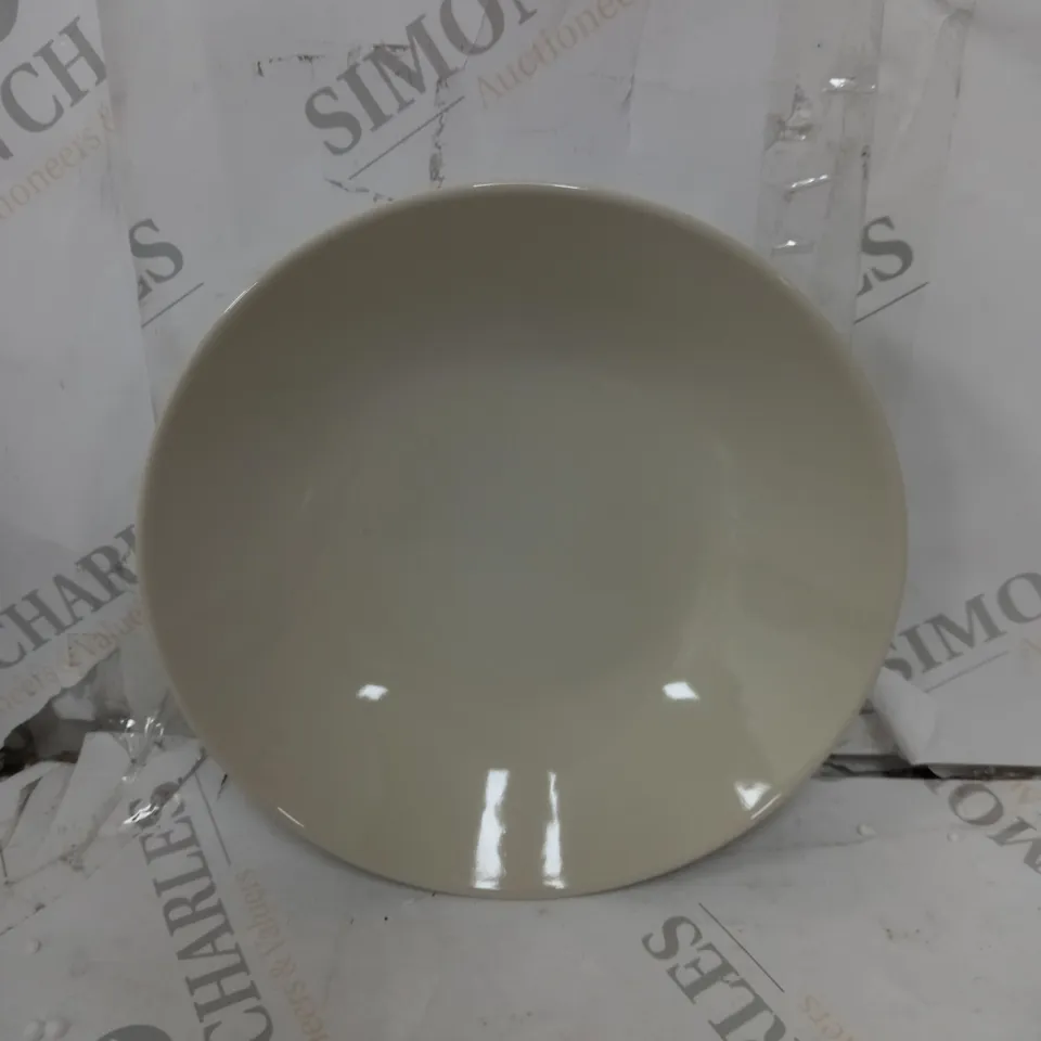 BRAND NEW BOXED CESIRO 12 PIECE PORCELAIN DINNERWARE SET IN GLOSSY IVORY TO INCLUDE LARGE PLATES, SMALL PLATES AND BOWLS - COLLECTION ONLY