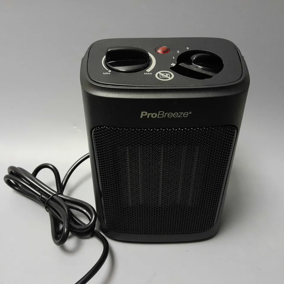 BOXED PROBREEZE MINI CERAMIC SPACE HEATER