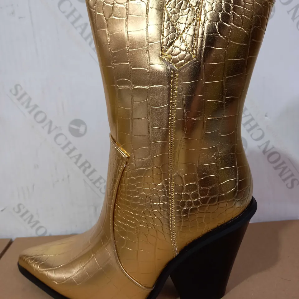 BOED PAIR OF BELLO STAR BOOTS (GOLD, SNAKE SCALE PATTERN), SIZE 5 UK