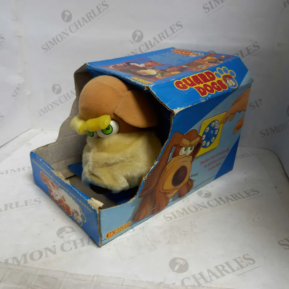 HORNBY GUARD DOGS BARKING VALUABLE PROTECTOR TOY