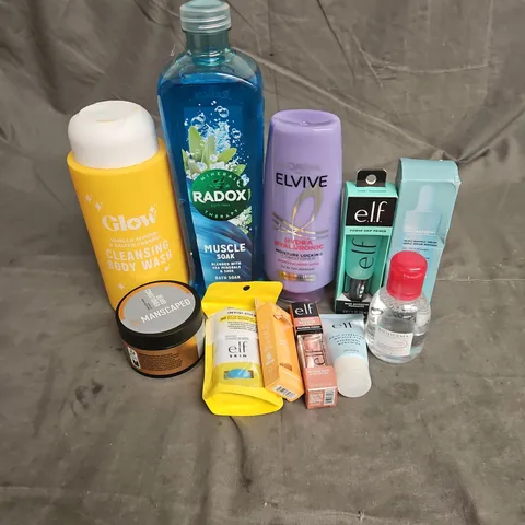 APPROXIMATELY 20 ASSORTED HEALTH & BEAUTY PRODUCTS TO INCLUDE - ELF INVISI-STICK SUNSCREEN - MANSCAPED BEARD CONDITIONER - GLOW CLEANSING BODY WASH - ETC