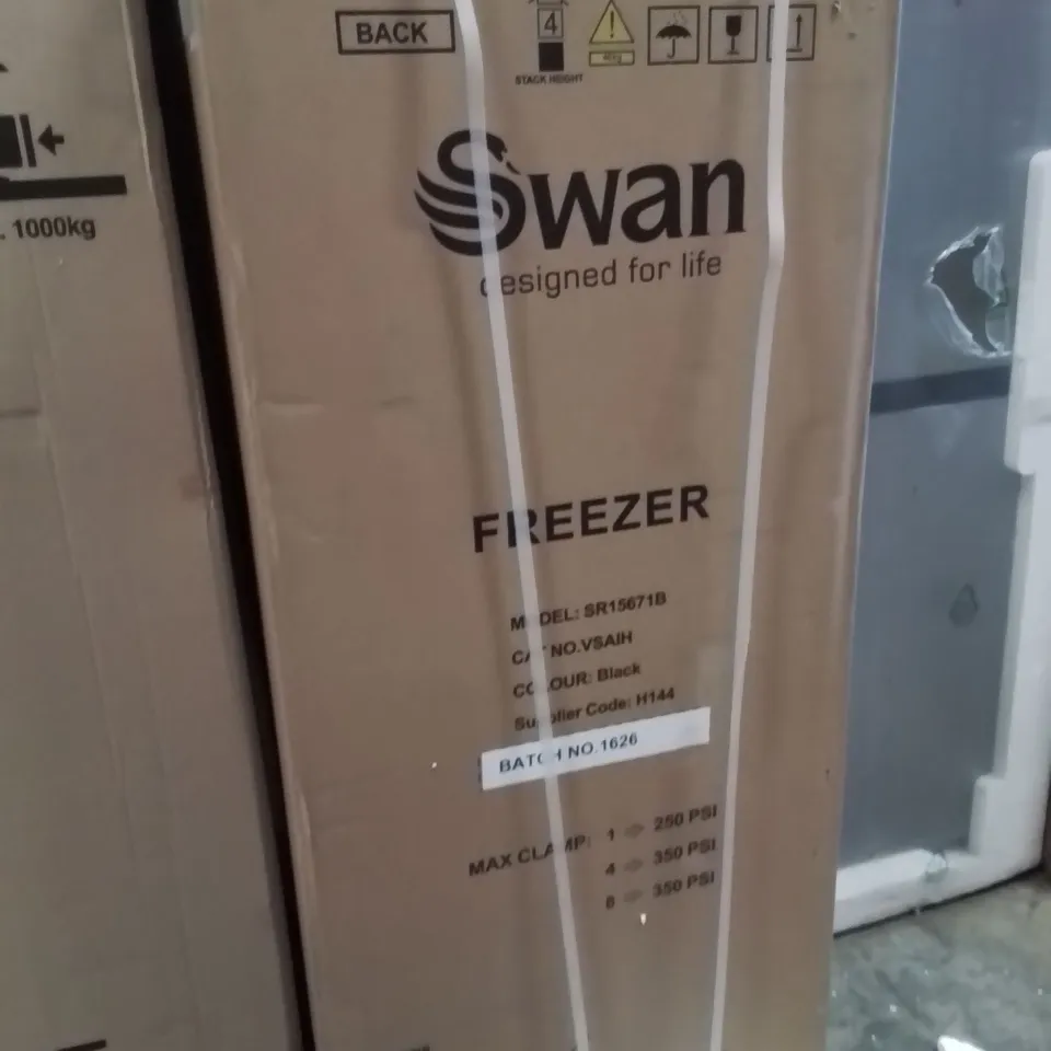 BOXED SWAN SR15671B 143CM HIGH, 55CM WIDE TALL FREEZER - BLACK