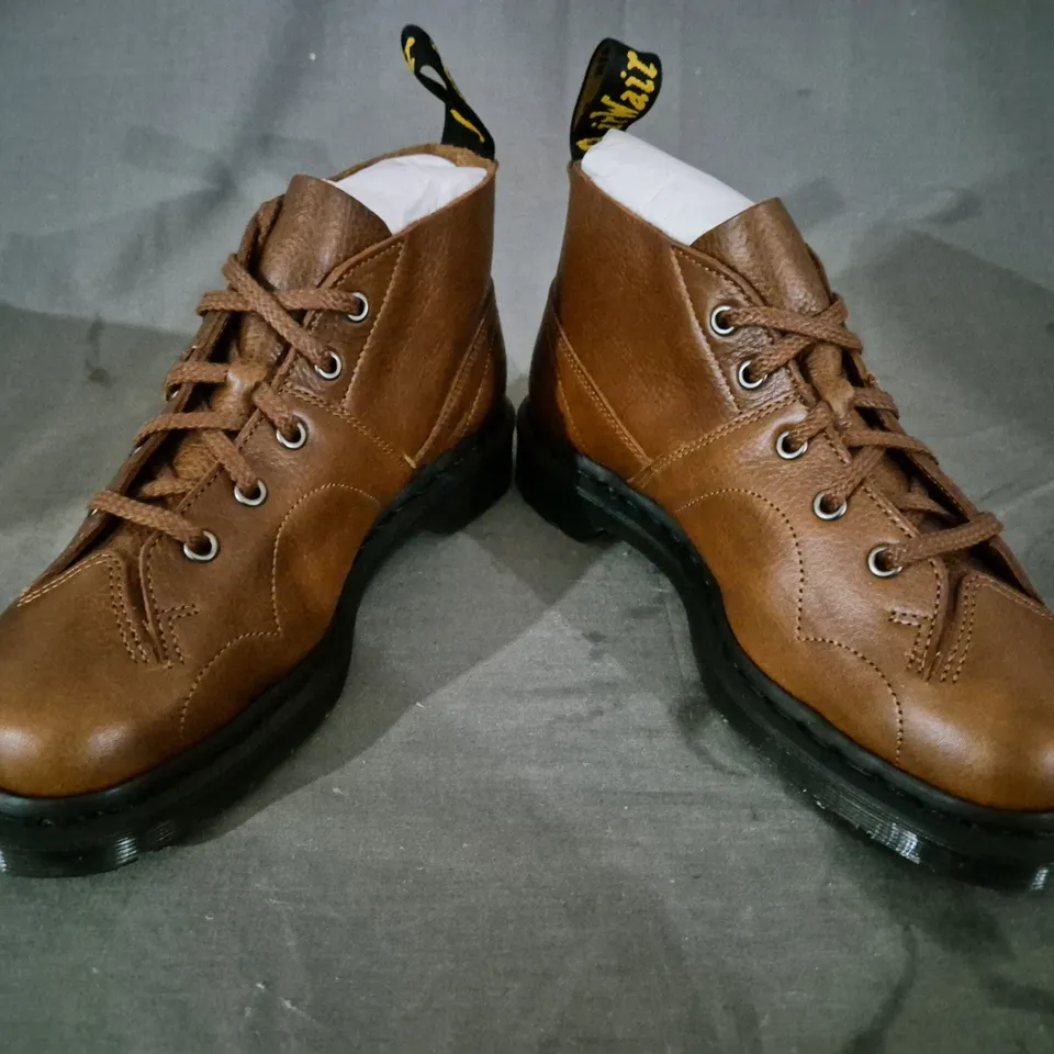 BOXED PAIR OF DR MARTENS CHURCH SHOES IN BROWN UK SIZE 6.5