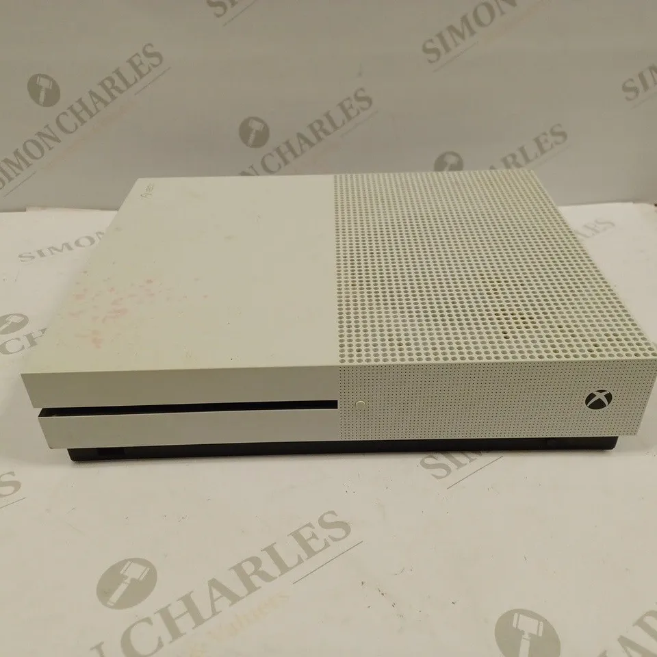 XBOX ONE S - WHITE