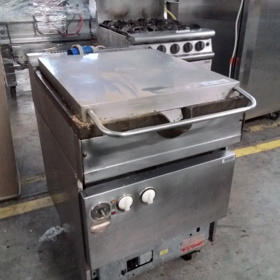 COMMERCIAL FALCON BRATT PAN