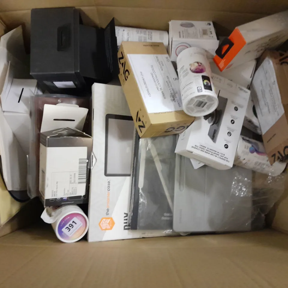 APPROXIMATELY 50 ASSORTED ELECTRICAL ITEMS TO INCLUDE LIGHTBULBS, JBL TUNE205BT EARPHONES, TP-LINK MEDIA CONVERTER, ETC
