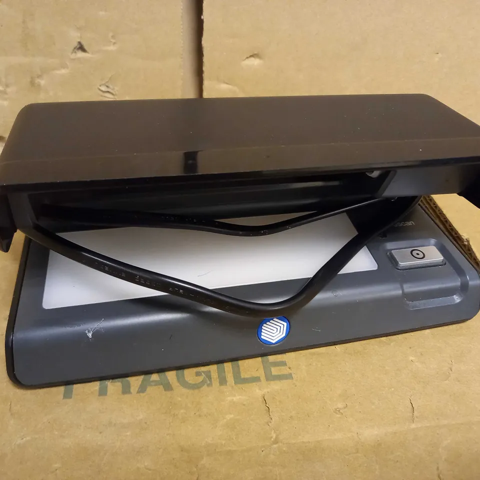 SAFESCAN 70 BLACK - UV COUNTERFEIT DETECTOR 