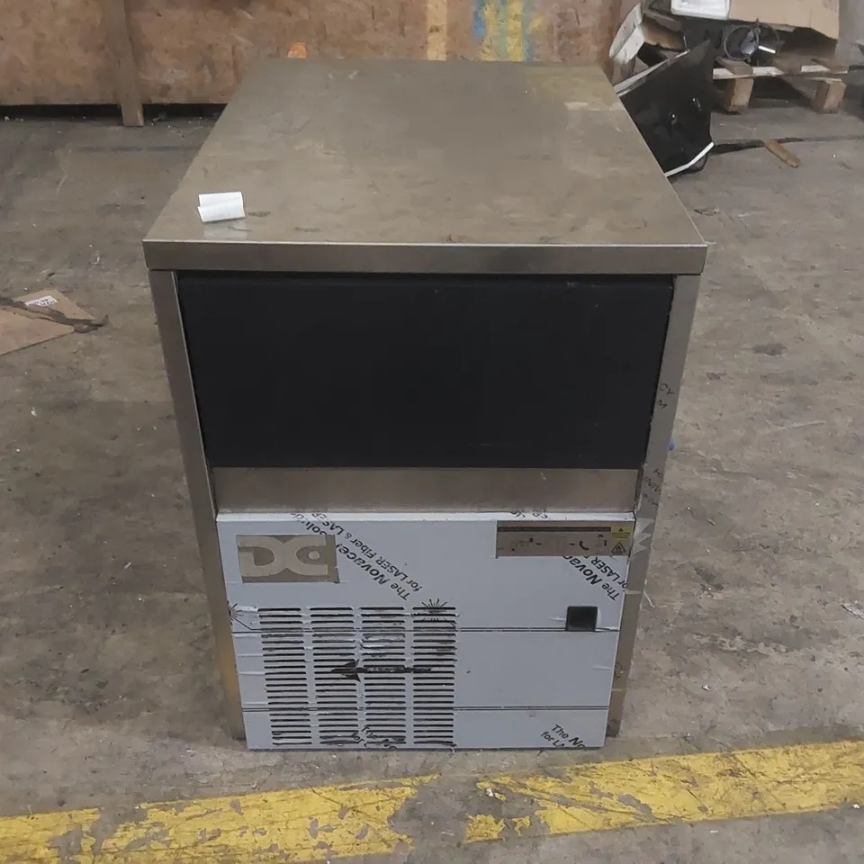 DCG90-20A R290 SELF CONTAINED GRANULAR ICE MAKER