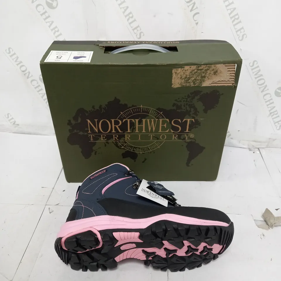 BOXED PAIR OF NORTHWEST TERRITORY NAVY/PINK HIKING BOOTS SIZE 5 