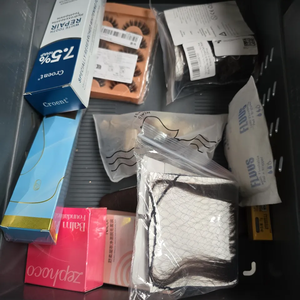 APPROXIMATEY 20 HEALTH AND BEAUTY PRODUCTS TO INCLUD - L'OREAL ELVIVE THICKENING SHAMPOO - AVEENO BABY HAIR & BODY WASH - SUNDAY RAIN BODY WASH - ETC