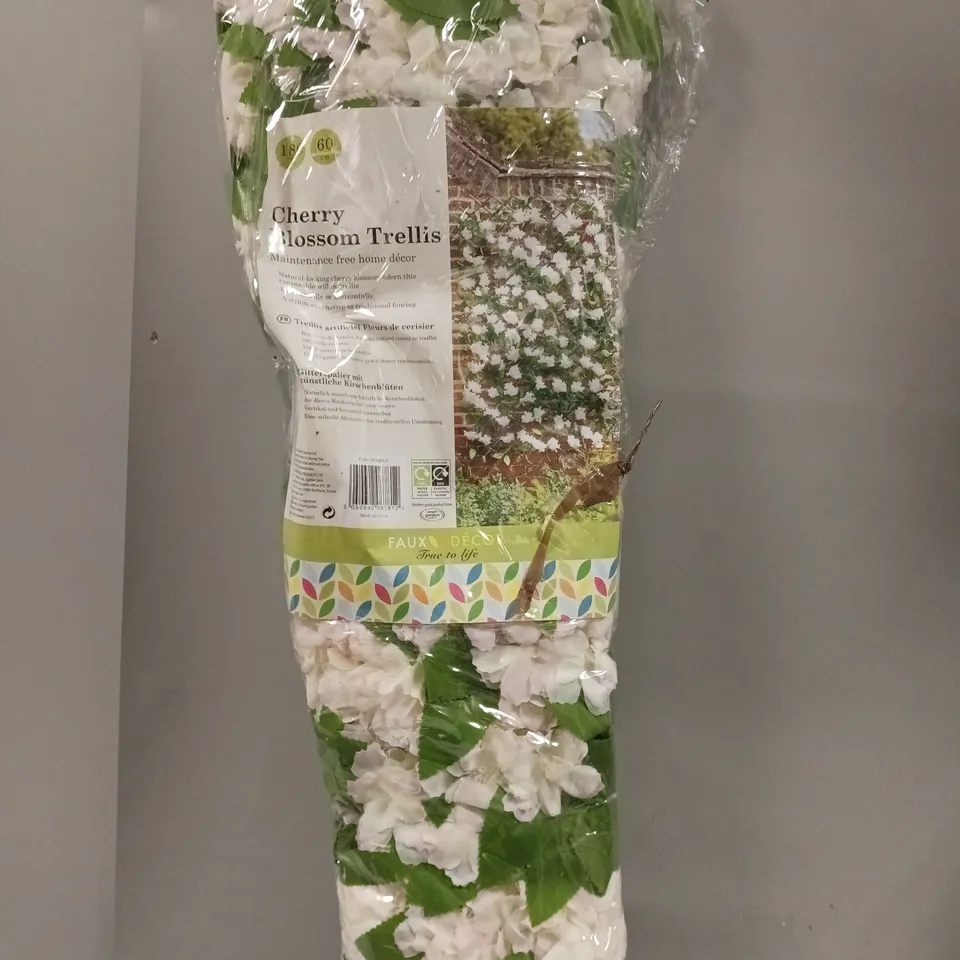 CHERRY BLOSSOM TRELLIS 180 X 60 CM  RRP £32.99