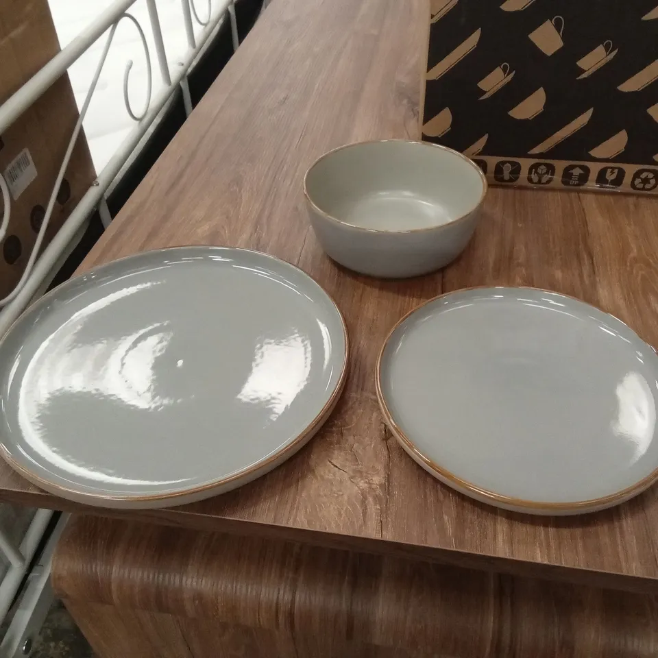 BOXED VANCASSO RENO 12 PIECE DINNERWARE SET, GREY