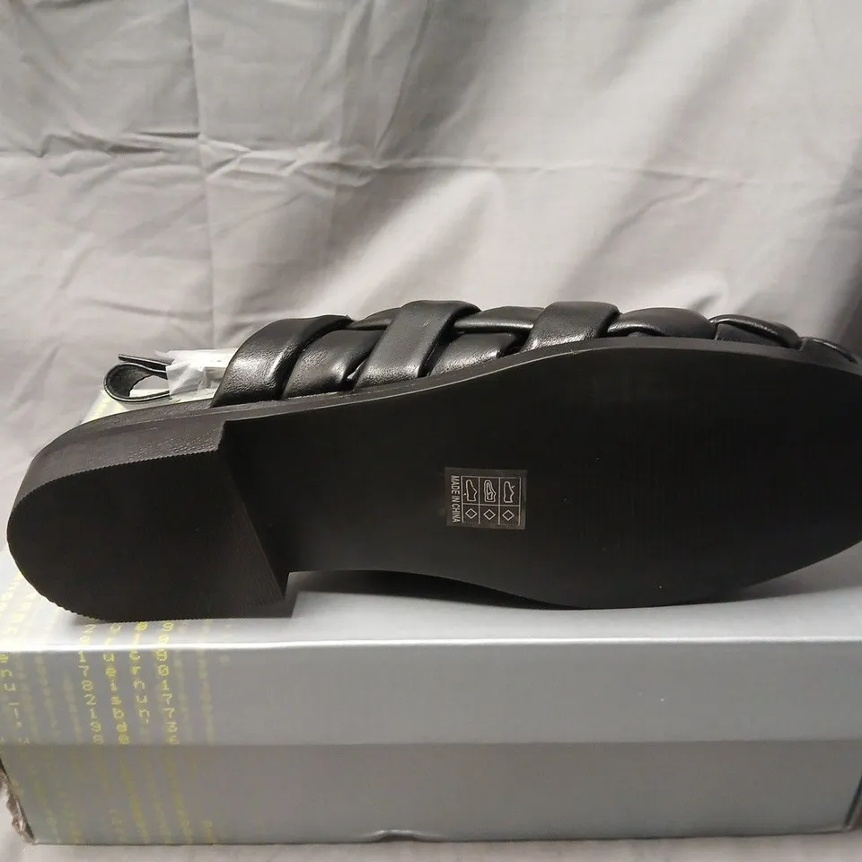 BOXED KOI PROVENCE MENS WEAVED SLINGBACK SANDALS IN BLACK - UK 8