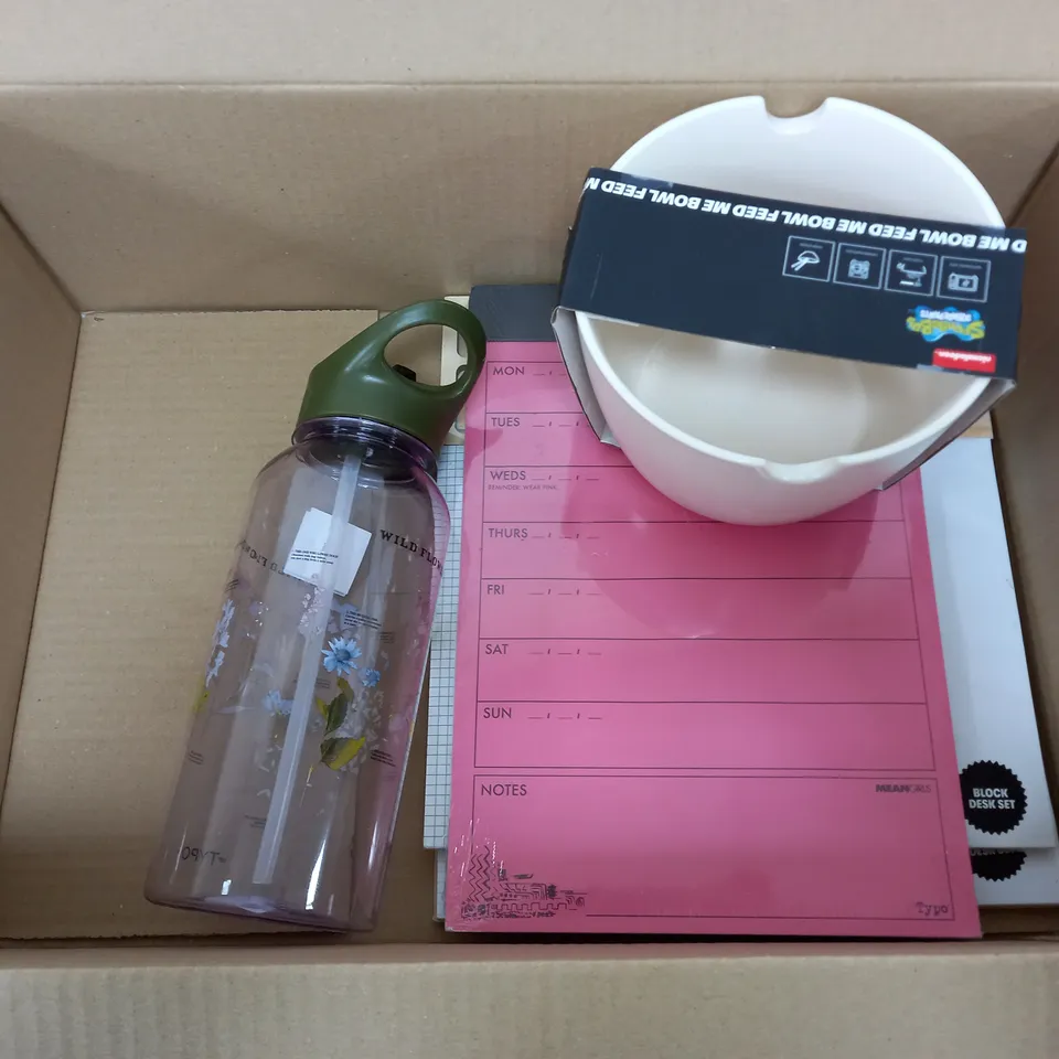 PALLET OF ASSORTED ITEMS TO INCLUDE DESK PLANNERS, BOTTLES, BOWLS, ETC - COLLECTION ONLY