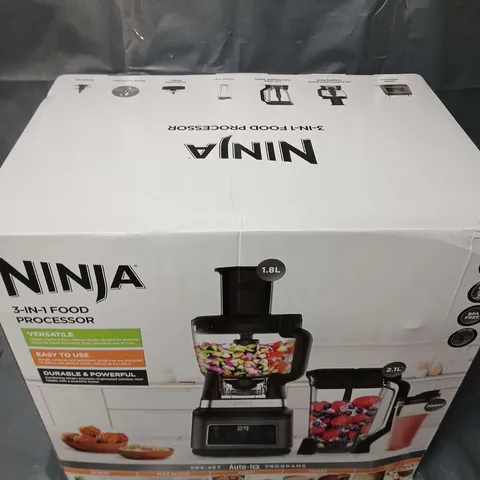 BOXED NINJA 3-IN-1 FOOD PROCESSOR AND BLENDER WITH AUTO-IQ BN800UK