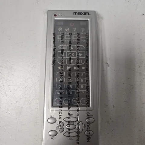 APPROXIMATELY 35 MAXIM MX10-38 8-IN-1 UNIVERSAL REMOTE CONTROLS