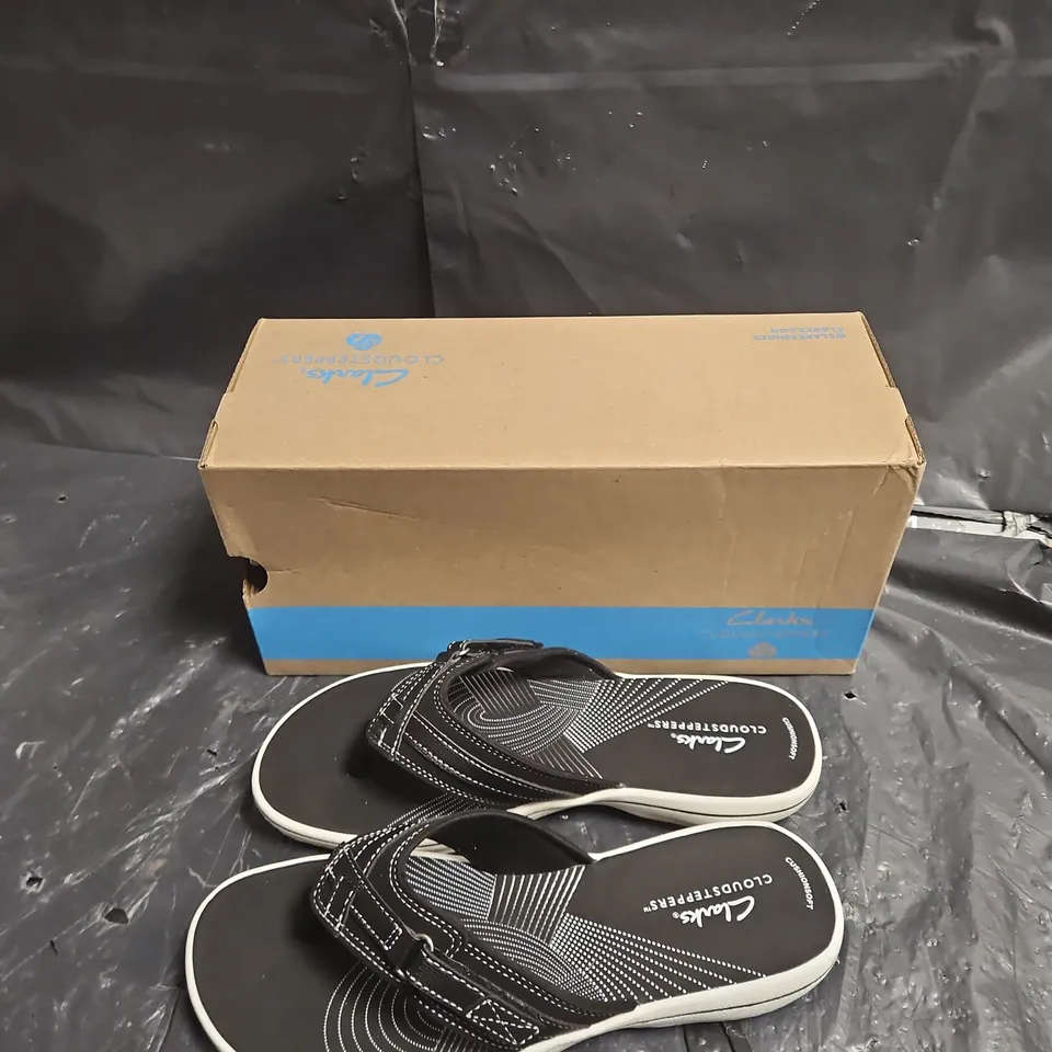 CLARKS CLOUDSTEPPERS SANDALS – BLACK/GRAY, PAIR, BOXED UK SIZE 5