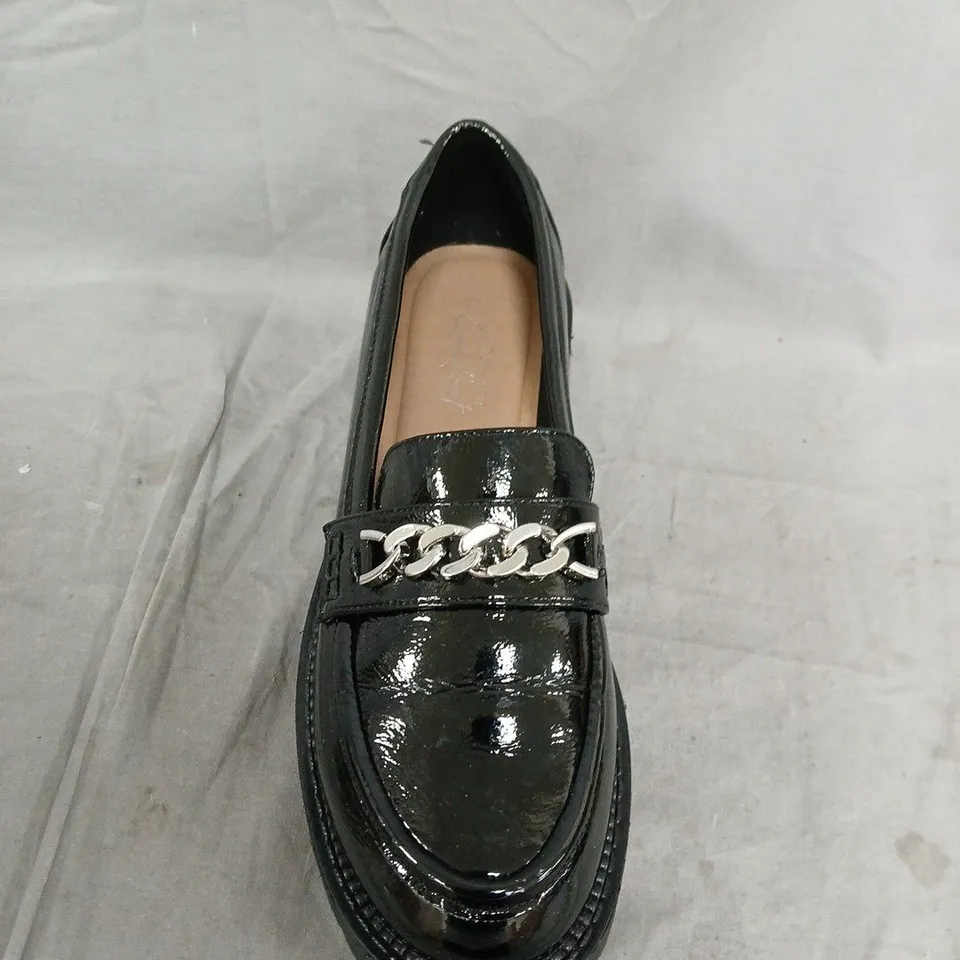 BLACK FAUX PATENT LEATHER CHAIN TRIM CHUNKY SOLE LOAFERS - UK SIZE 8