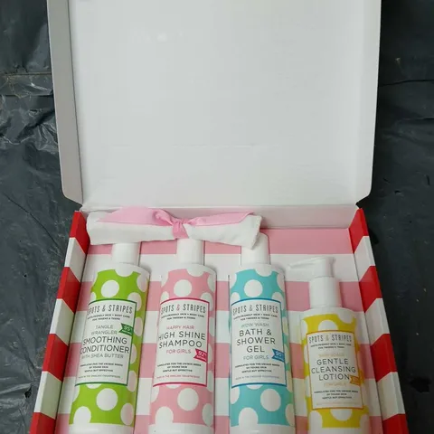 SPOTS & STRIPES BODY CARE FOR TWEENS AND TEENS GIFT SET