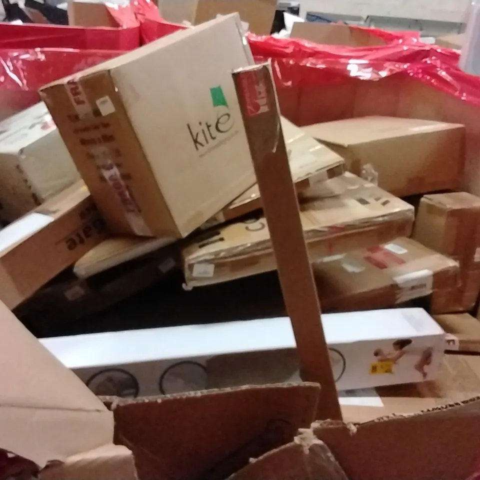 PALLET OF ASSORTED HOUSEHOLD GOODS AND PRODUCTS TO INCLUDE;RETRACTABLE SAFETY GATE,CAT LITTER BOX,DESK