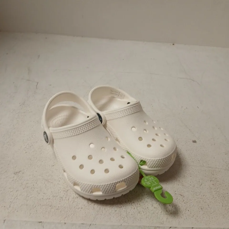 PAIR OF CLASSIC CLOG CROCS - SIZE C9