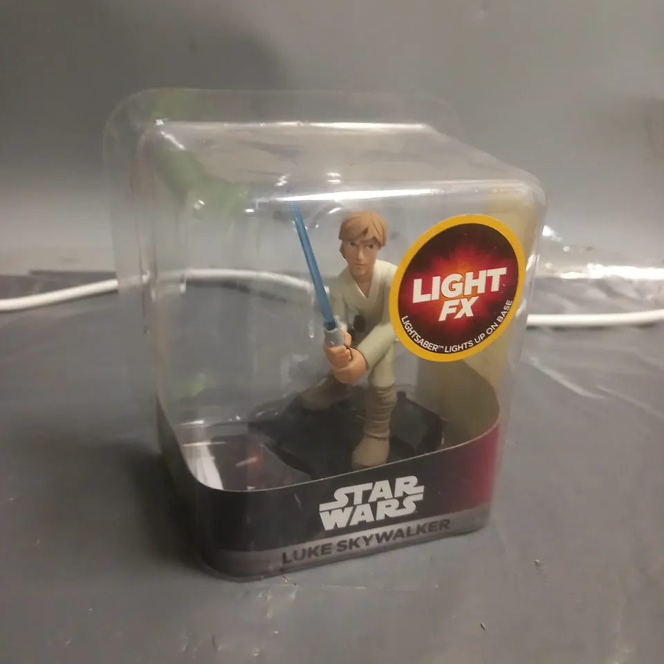 STAR WARS LUKE SKYWALKER FIGURE
