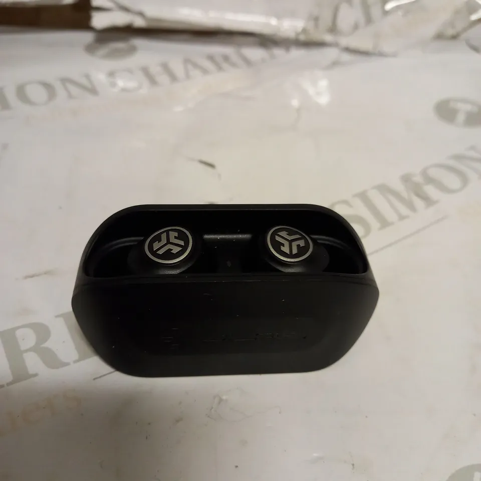 WIRELESS BLUETOOTH EARPHONES 