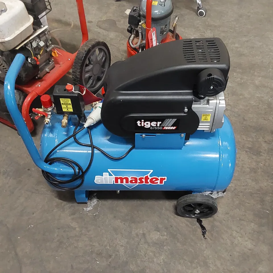 CLARKE AIRMASTER TIGER 8/550 TURBO AIR COMPRESSOR 