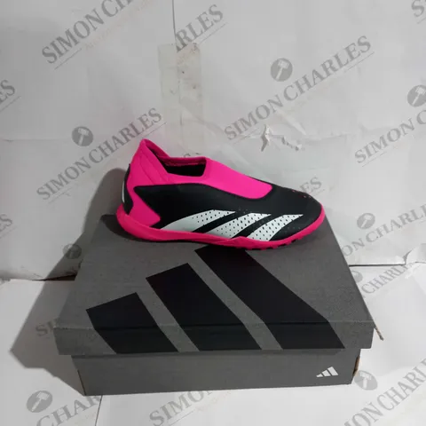 BOXED PAIR OF ADIDAS PREDATOR ACCURACY SIZE 3 1/2 