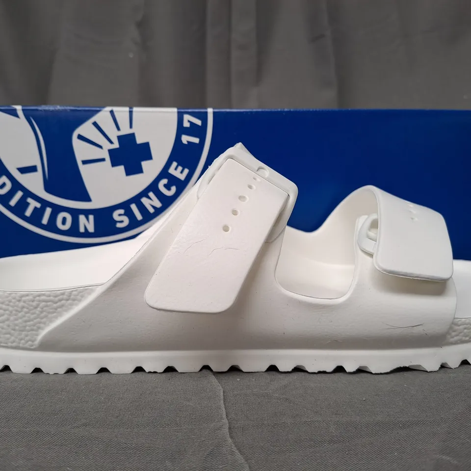 BOXED PAIR OF BIRKENSTOCK ARIZONA EVA OPEN TOE SANDALS IN WHITE UK SIZE 5.5