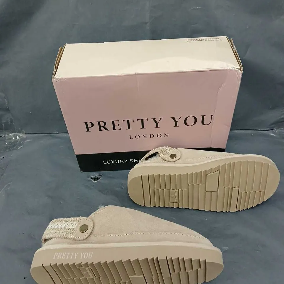 BOXED PAIR OF PRETTY YOU SIZE 9 SHEEPSKIN SLIPPERS 