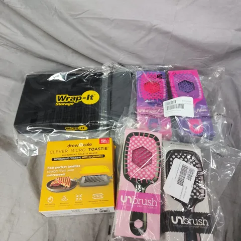 APPROXIMATELY 15 ASSORTED HOUSEHOLD PRODUCTS TO INCLUDE HAIR BRUSHES, MICRO TOASTIE, WRAP-IT ETC 
