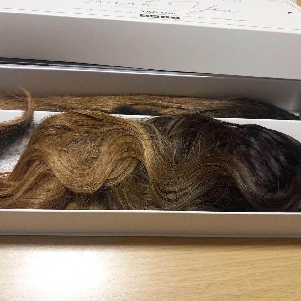 BOXED EASILOCKS CHARLOTTES MIRACLE MAKEOVER MEDIUM/LIGHTEST/BISCUIT CMM PIECE 20115