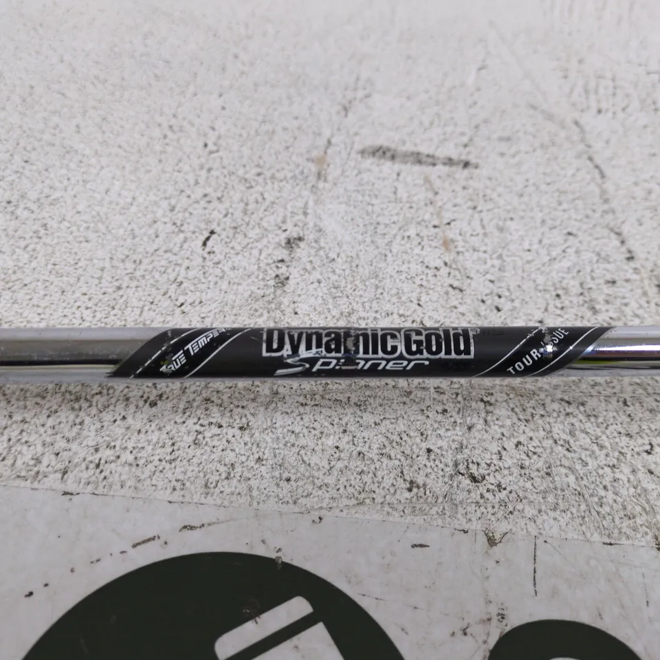 CALLAWAY JAWS WEDGE WITH DYNAMIC GOLD SHAFT