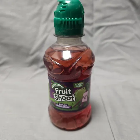 APPROXIMATELY 20 ROBINSONS FRUIT SHOOT DRINKS - APPLE & BLACKCURRANT 