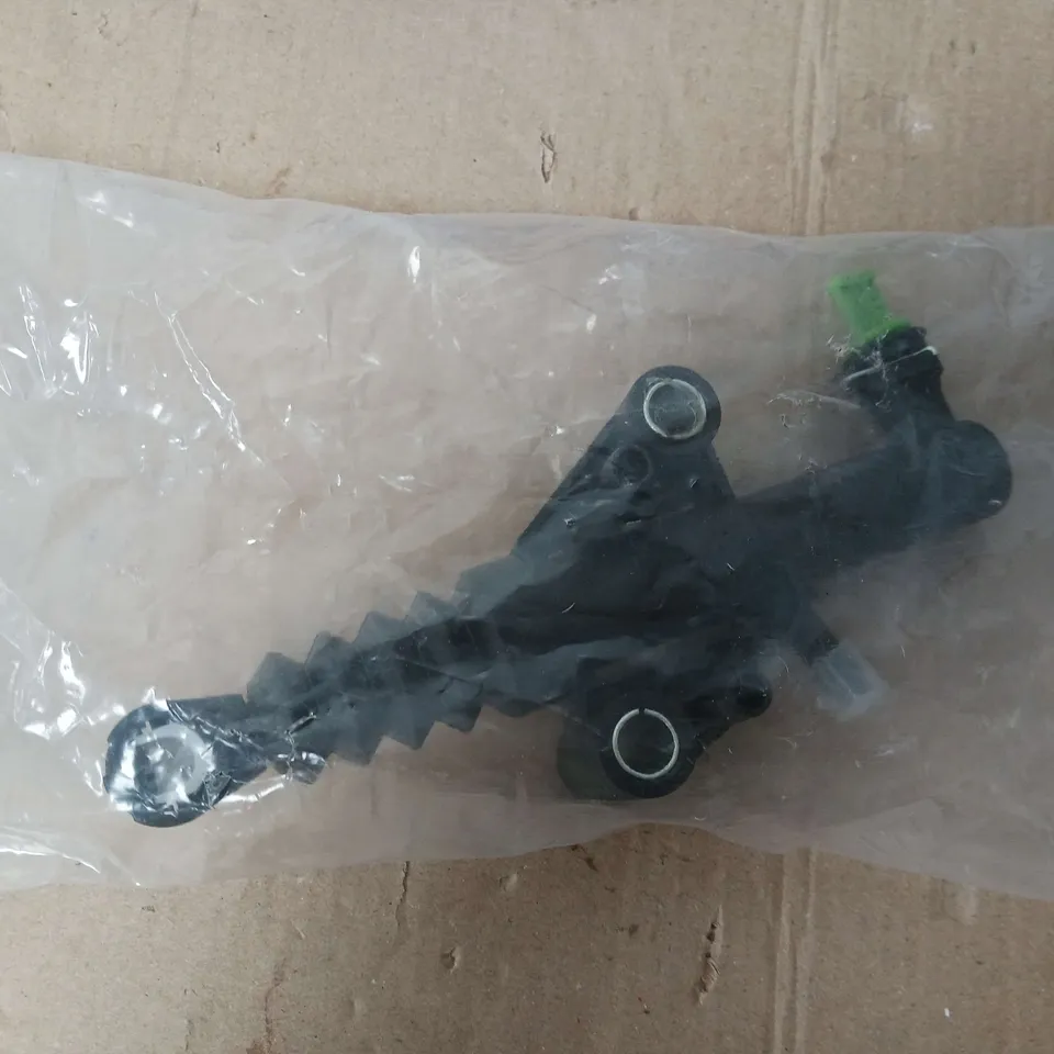 CLUTCH MASTER CYLINDER 